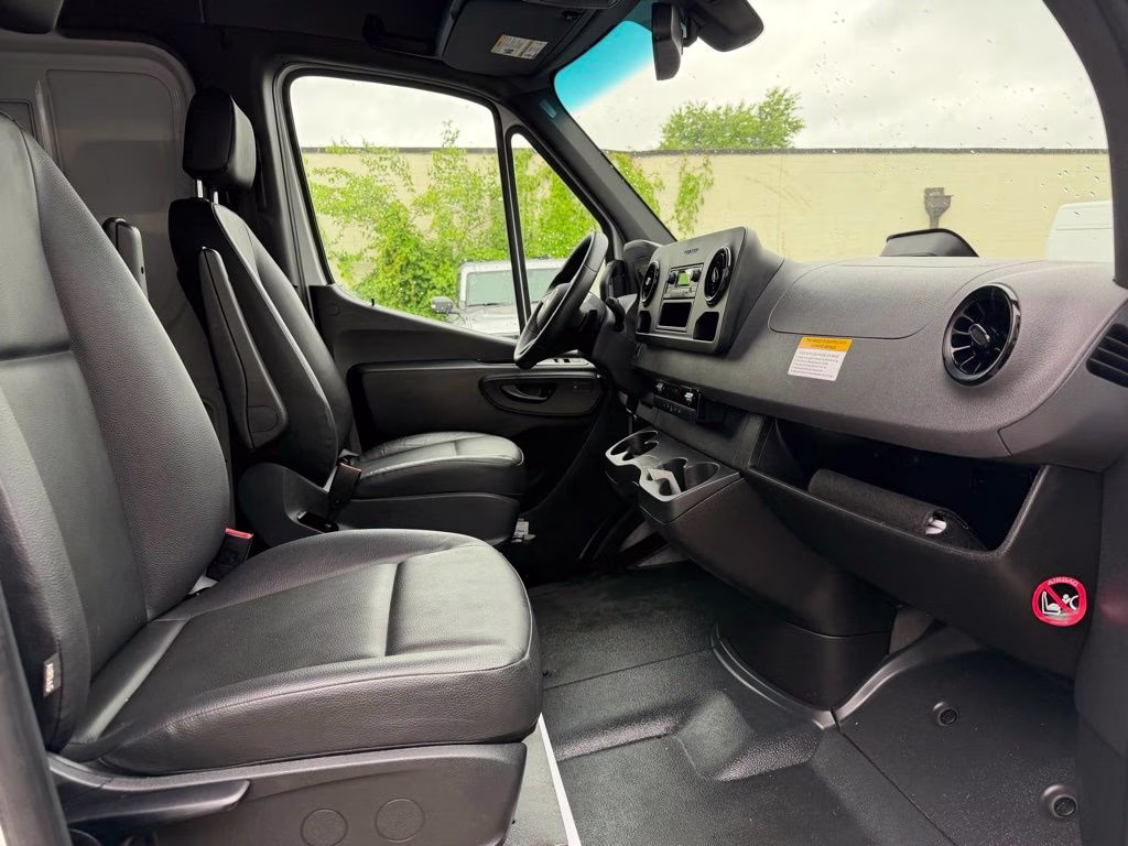 2025 Arctic White Mercedes-Benz Sprinter 2500 Cargo 144 WB RWD Van