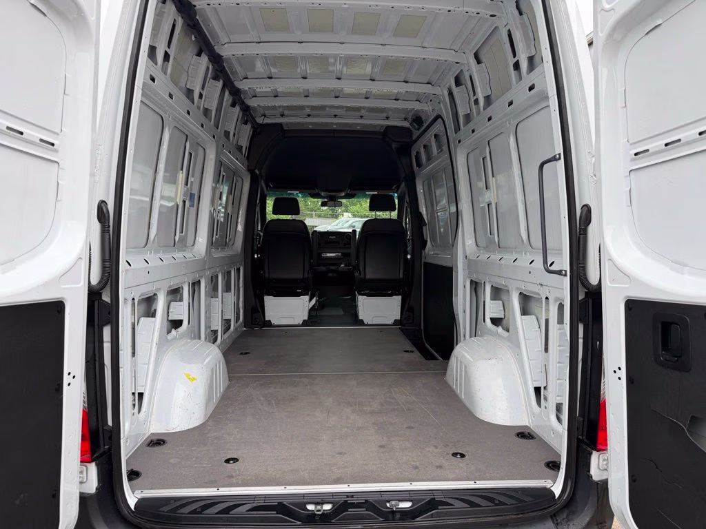2025 Arctic White Mercedes-Benz Sprinter 2500 Cargo 144 WB RWD Van