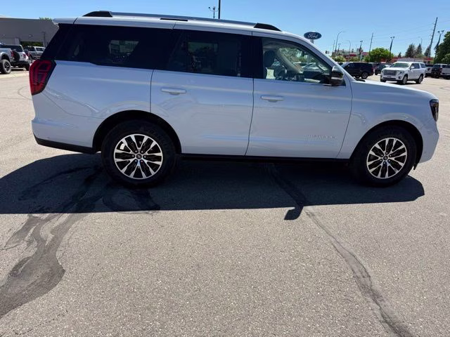 2025 Space Silver Metallic Ford Expedition Platinum 4X4 SUV