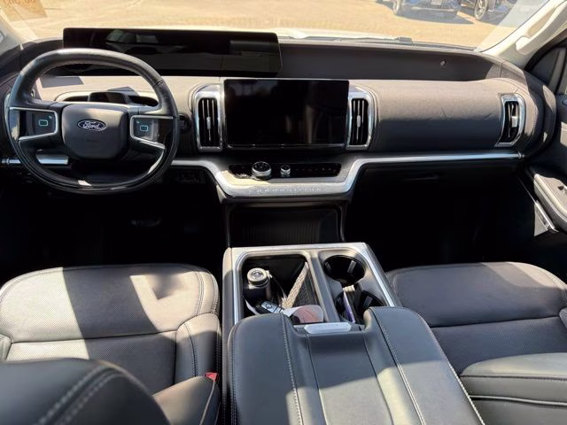 2025 Space Silver Metallic Ford Expedition Platinum 4X4 SUV
