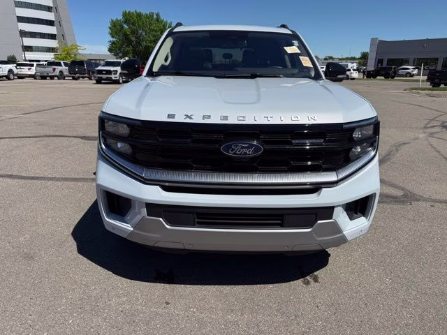 2025 Space Silver Metallic Ford Expedition Platinum 4X4 SUV