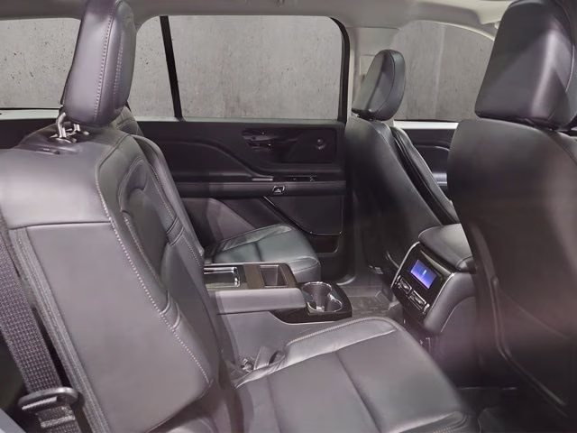 2025 Harbor Gray Clearcoat Lincoln Aviator Reserve AWD SUV