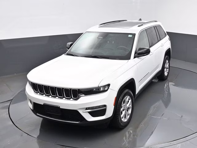2022 Bright White Clearcoat Jeep Grand Cherokee Limited 4X4 SUV