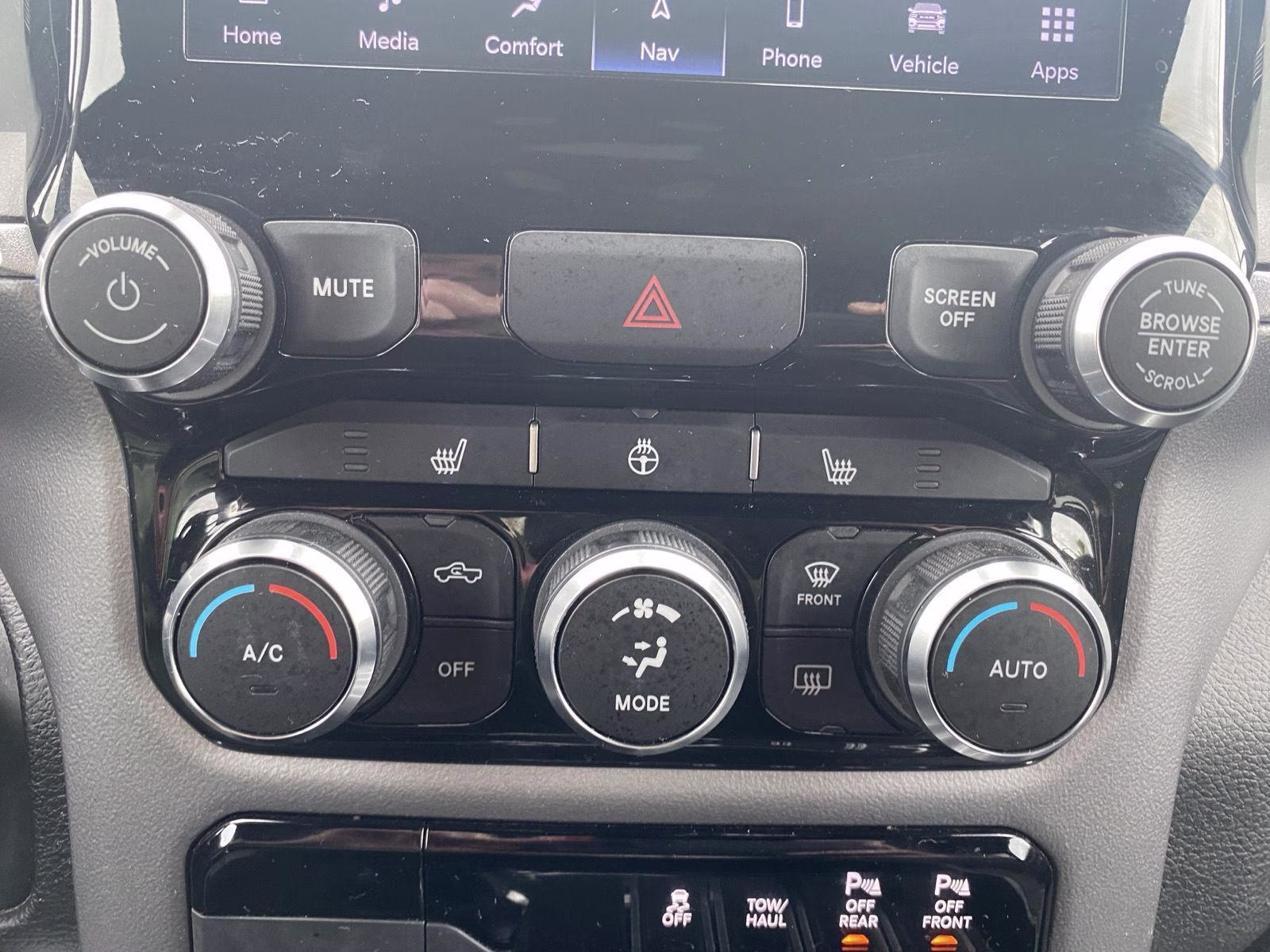 2022 Delmonico Red Pearlcoat Ram 1500 Big Horn 4X4 Truck