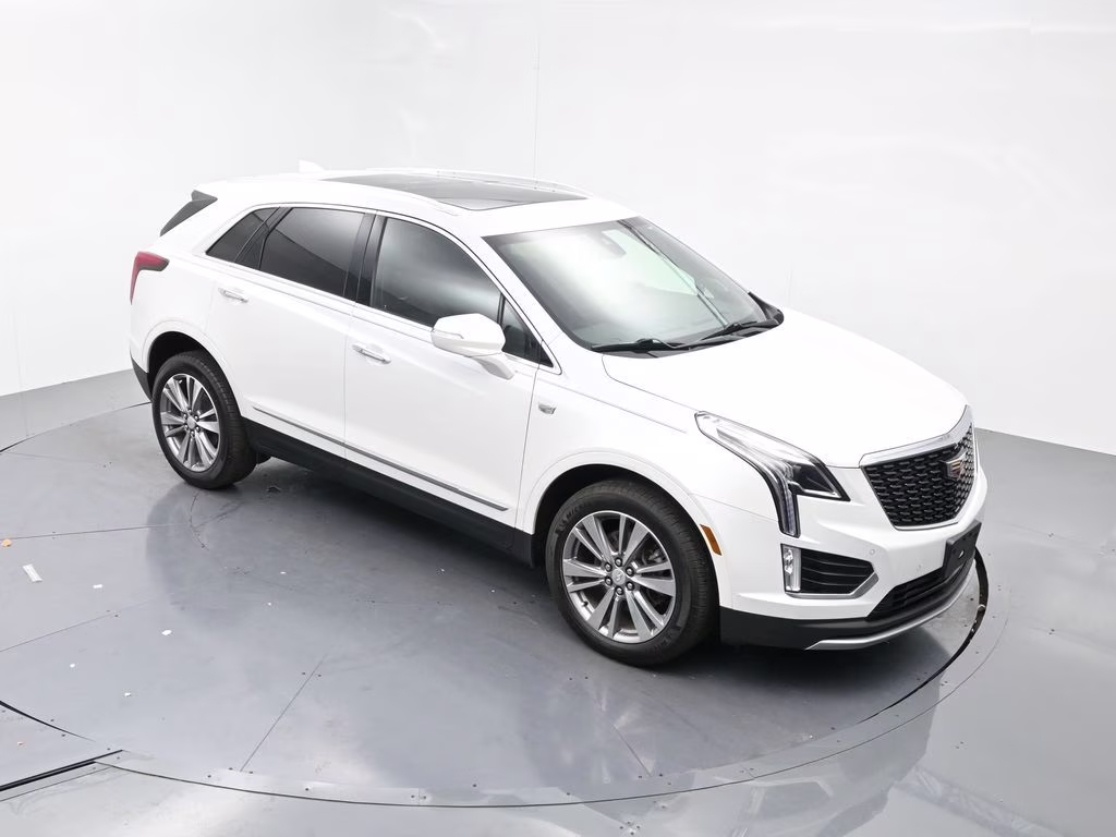 2024 Crystal White Tricoat Cadillac XT5 Premium Luxury AWD SUV