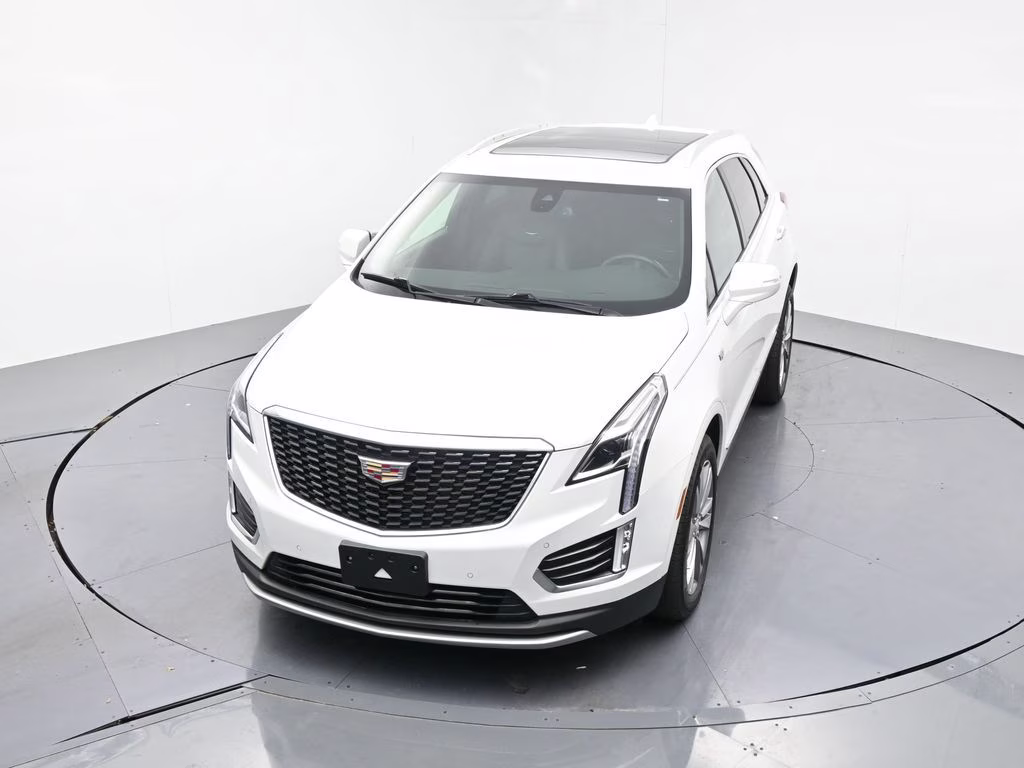 2024 Crystal White Tricoat Cadillac XT5 Premium Luxury AWD SUV