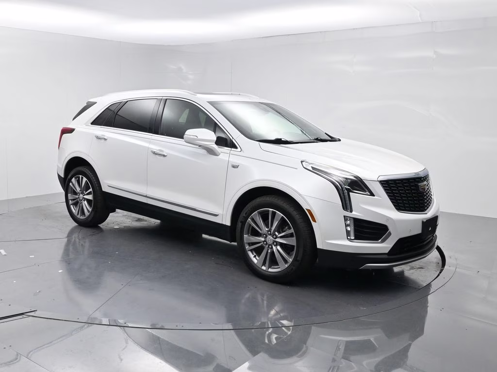 2024 Crystal White Tricoat Cadillac XT5 Premium Luxury AWD SUV