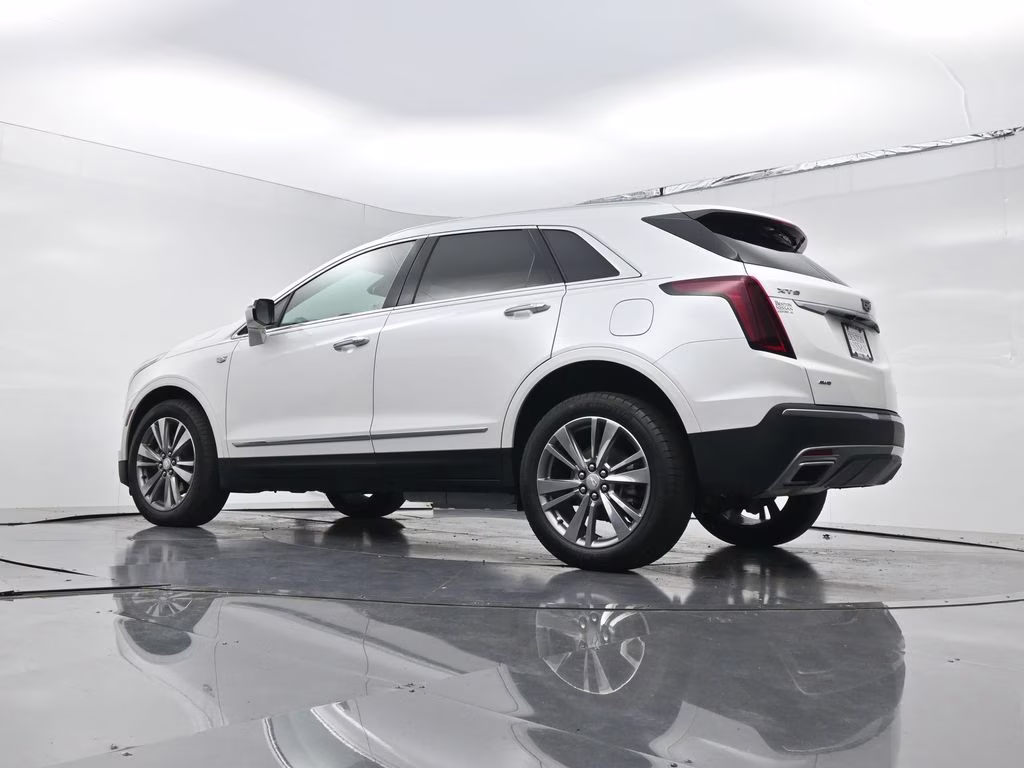 2024 Crystal White Tricoat Cadillac XT5 Premium Luxury AWD SUV