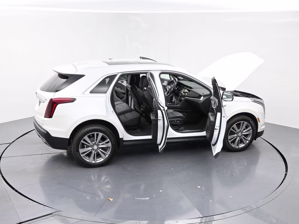 2024 Crystal White Tricoat Cadillac XT5 Premium Luxury AWD SUV