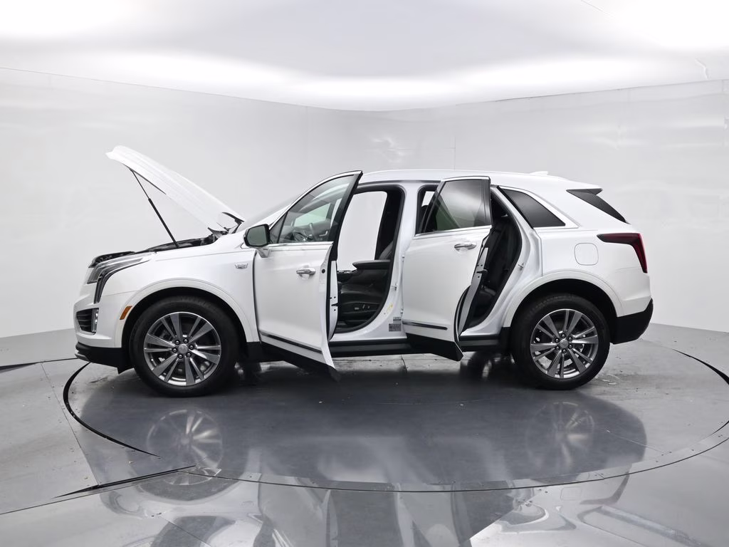 2024 Crystal White Tricoat Cadillac XT5 Premium Luxury AWD SUV