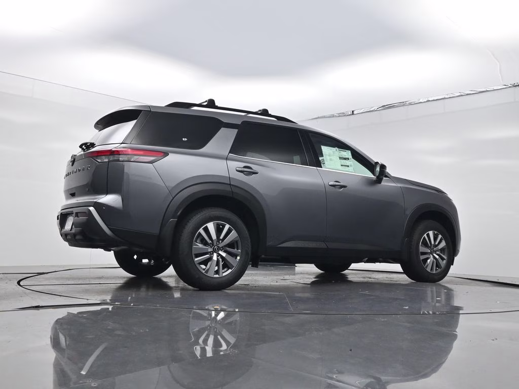 2026 Gun Metallic Nissan Pathfinder SL FWD SUV