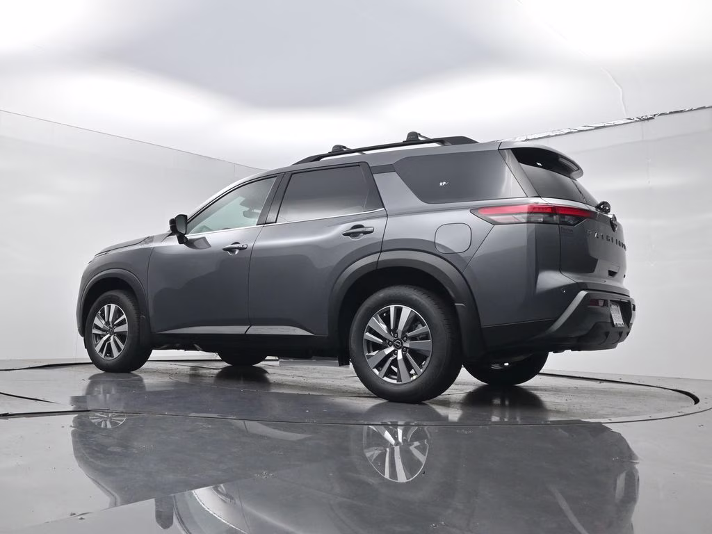 2026 Gun Metallic Nissan Pathfinder SL FWD SUV