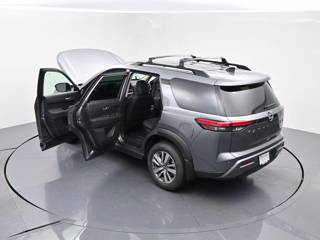 2026 Gun Metallic Nissan Pathfinder SL FWD SUV