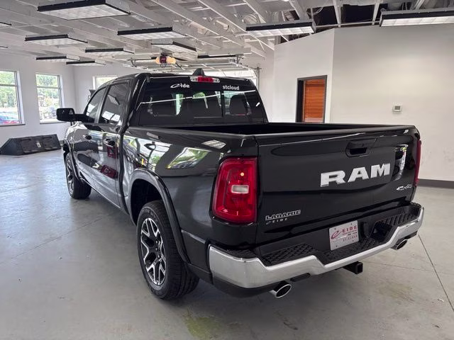 2026 Diamond Black Crystal Pearlcoat Ram 1500 Laramie 4X4 Truck
