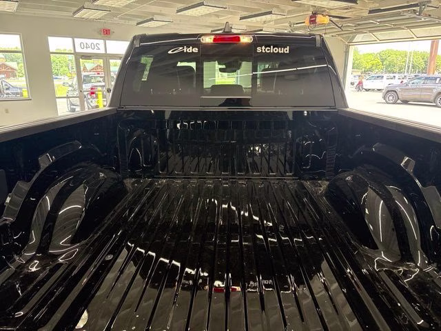 2026 Diamond Black Crystal Pearlcoat Ram 1500 Laramie 4X4 Truck