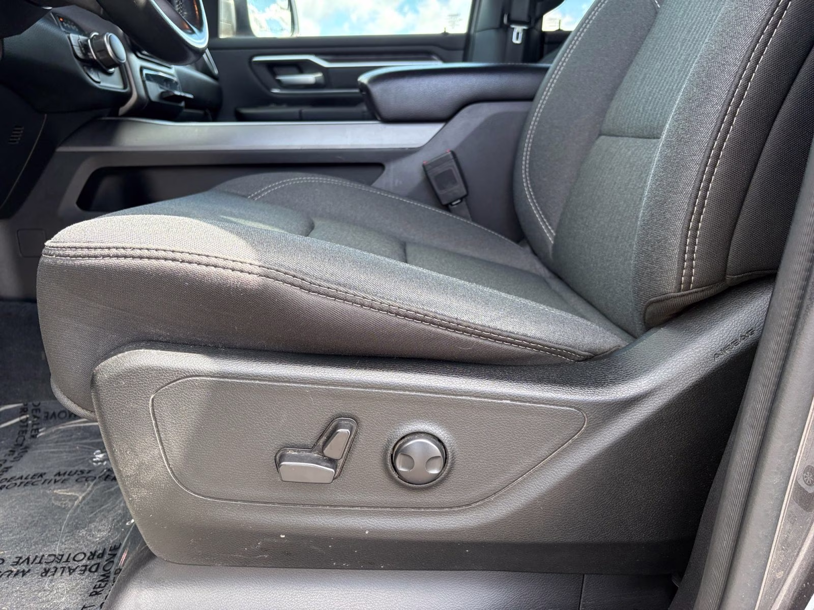 2023 Granite Crystal Metallic Clearcoat Ram 1500 Big Horn/Lone Star 4X4 Truck