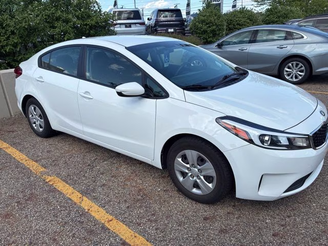 2018 White Kia Forte LX FWD Sedan