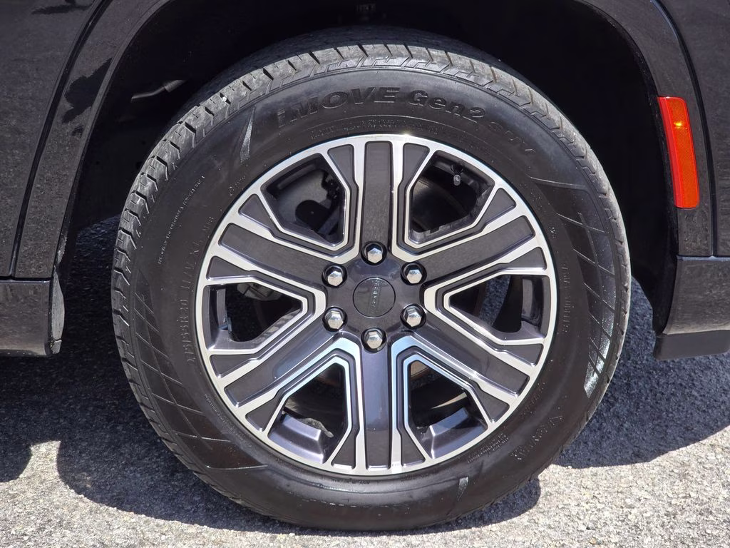 2024 Diamond Black Crystal Pearlcoat Jeep Wagoneer Series II 4X4 SUV