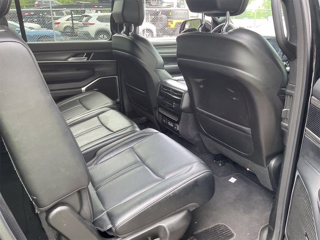 2024 Diamond Black Crystal Pearlcoat Jeep Wagoneer Series II 4X4 SUV