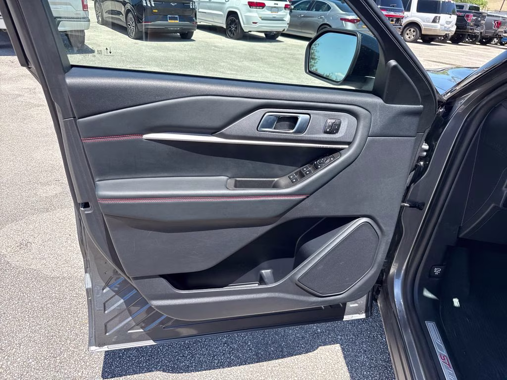2025 Carbonized Gray Metallic Ford Explorer ST-Line RWD SUV
