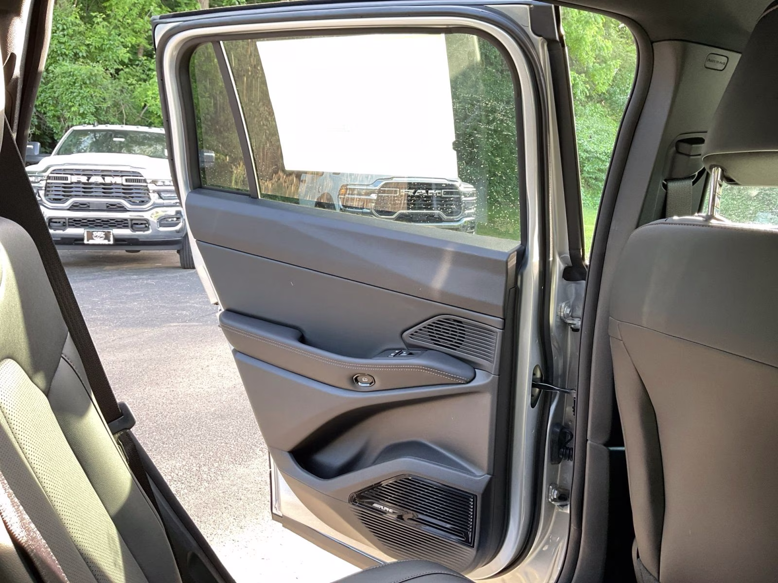 2026 Silver Zynith Clearcoat Jeep Cherokee Limited 4X4 SUV