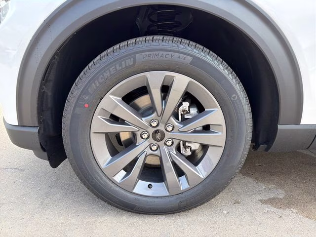 2026 Star White Metallic Tri-Coat Ford Explorer Active 4X4 SUV