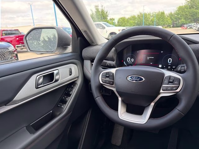 2026 Star White Metallic Tri-Coat Ford Explorer Active 4X4 SUV