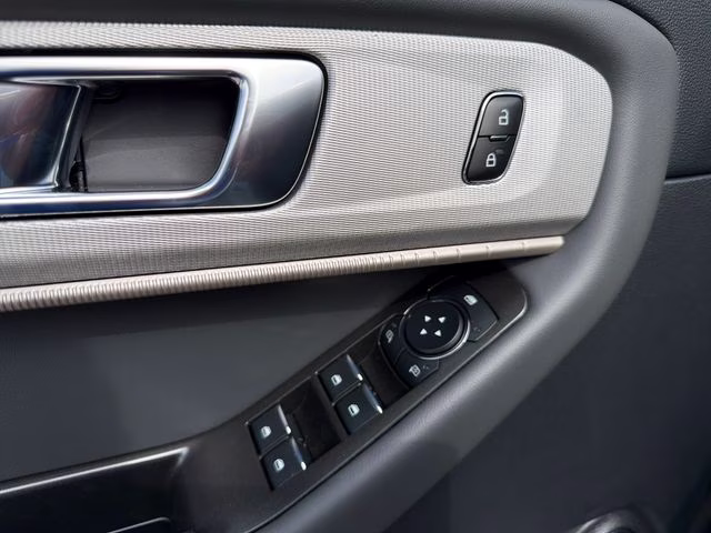 2026 Star White Metallic Tri-Coat Ford Explorer Active 4X4 SUV