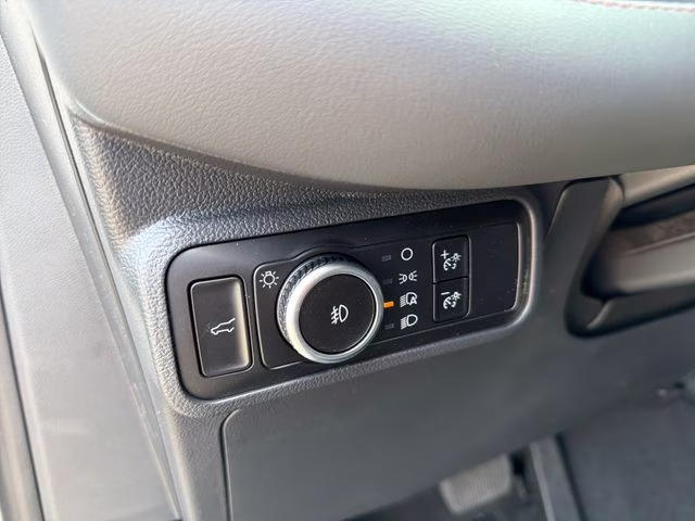2026 Star White Metallic Tri-Coat Ford Explorer Active 4X4 SUV