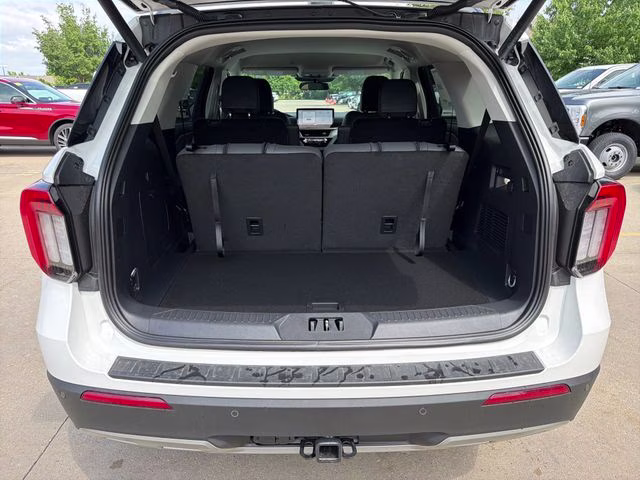 2026 Star White Metallic Tri-Coat Ford Explorer Active 4X4 SUV