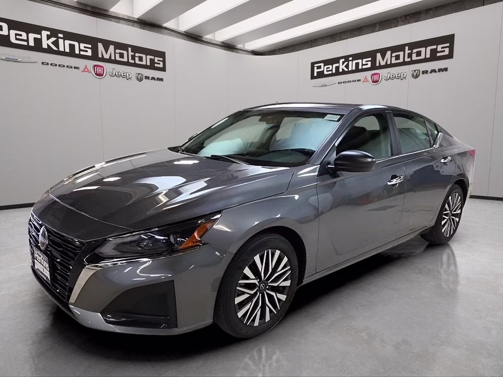 2025 Nissan Altima 2.5 SV's photo