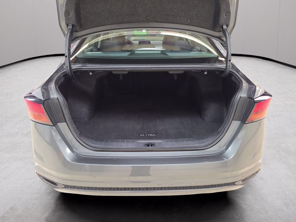 2025 Gun Metallic Nissan Altima 2.5 SV FWD Sedan