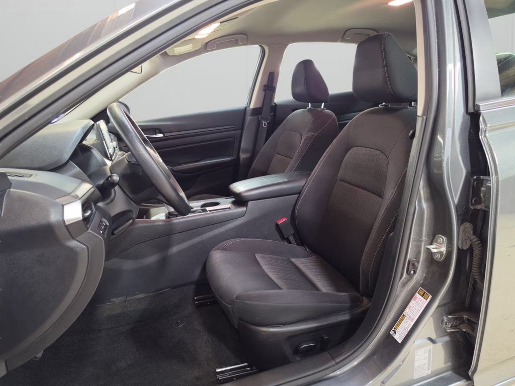 2025 Gun Metallic Nissan Altima 2.5 SV FWD Sedan