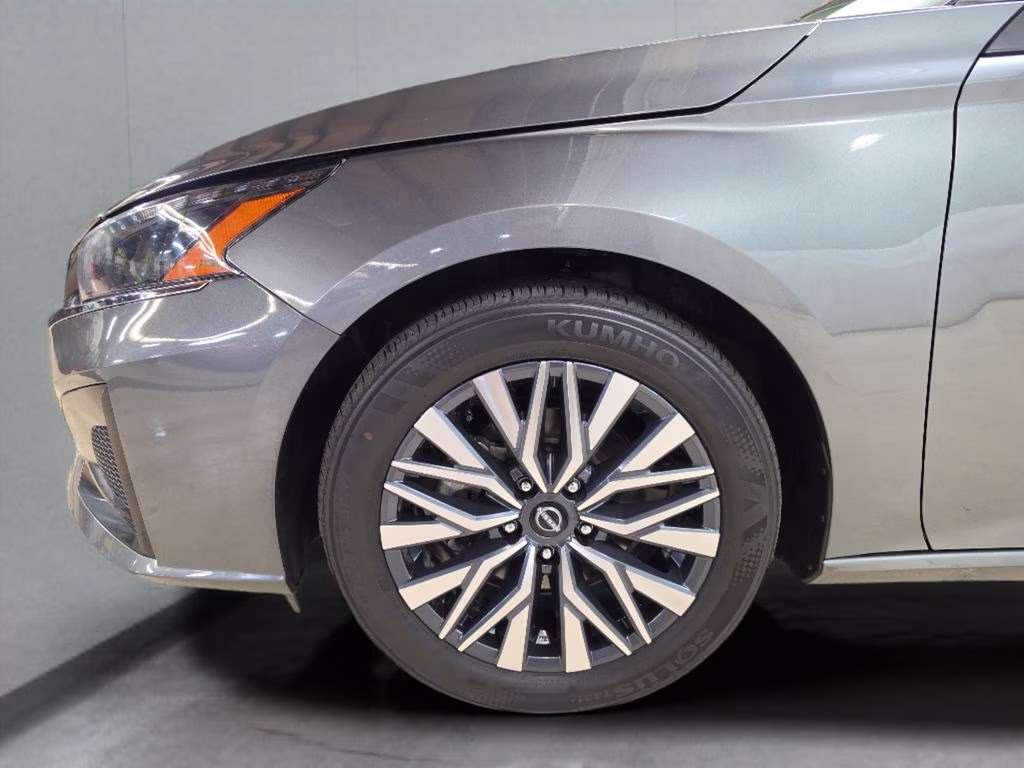 2025 Gun Metallic Nissan Altima 2.5 SV FWD Sedan