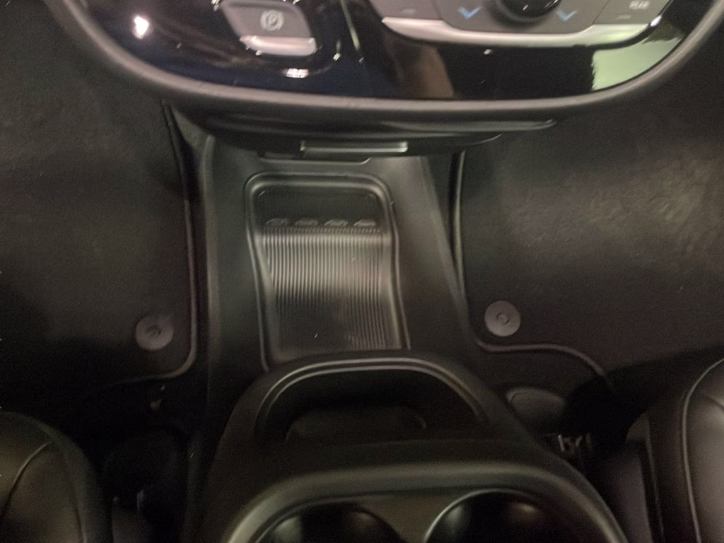 2026 Bright White Clearcoat Chrysler Voyager LX FWD Van