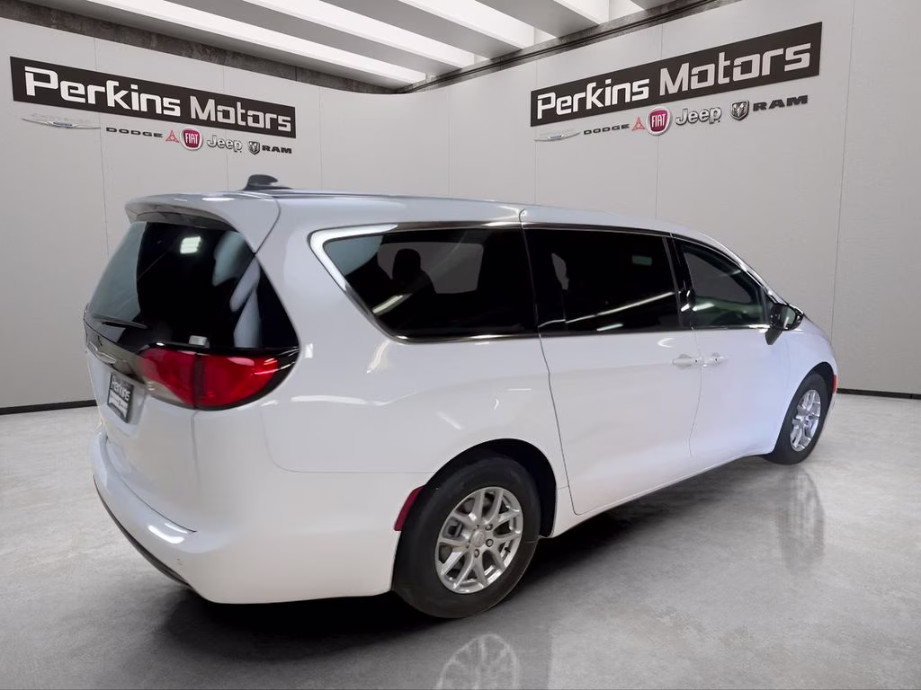 2026 Bright White Clearcoat Chrysler Voyager LX FWD Van