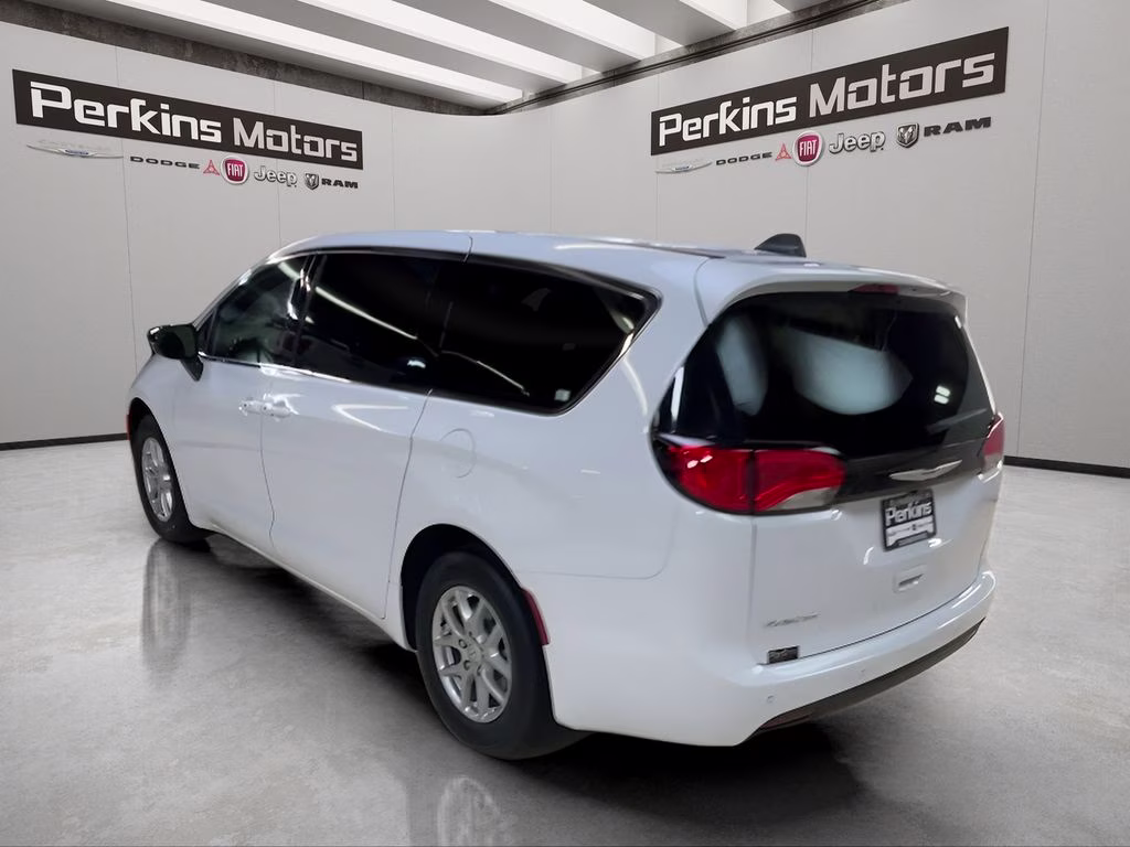 2026 Bright White Clearcoat Chrysler Voyager LX FWD Van