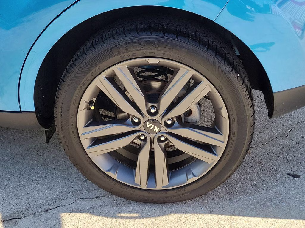 2015 Carribean Blue Kia Soul Plus FWD Hatchback