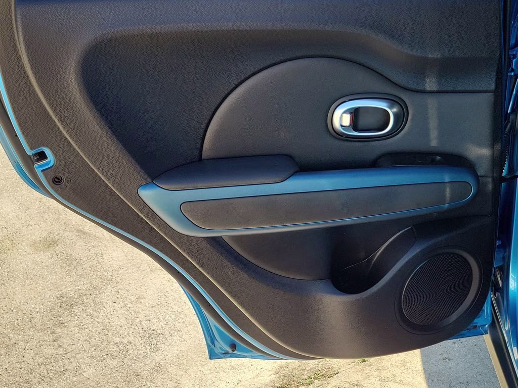 2015 Carribean Blue Kia Soul Plus FWD Hatchback