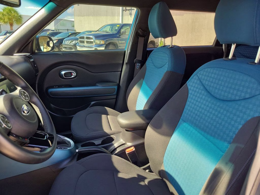 2015 Carribean Blue Kia Soul Plus FWD Hatchback