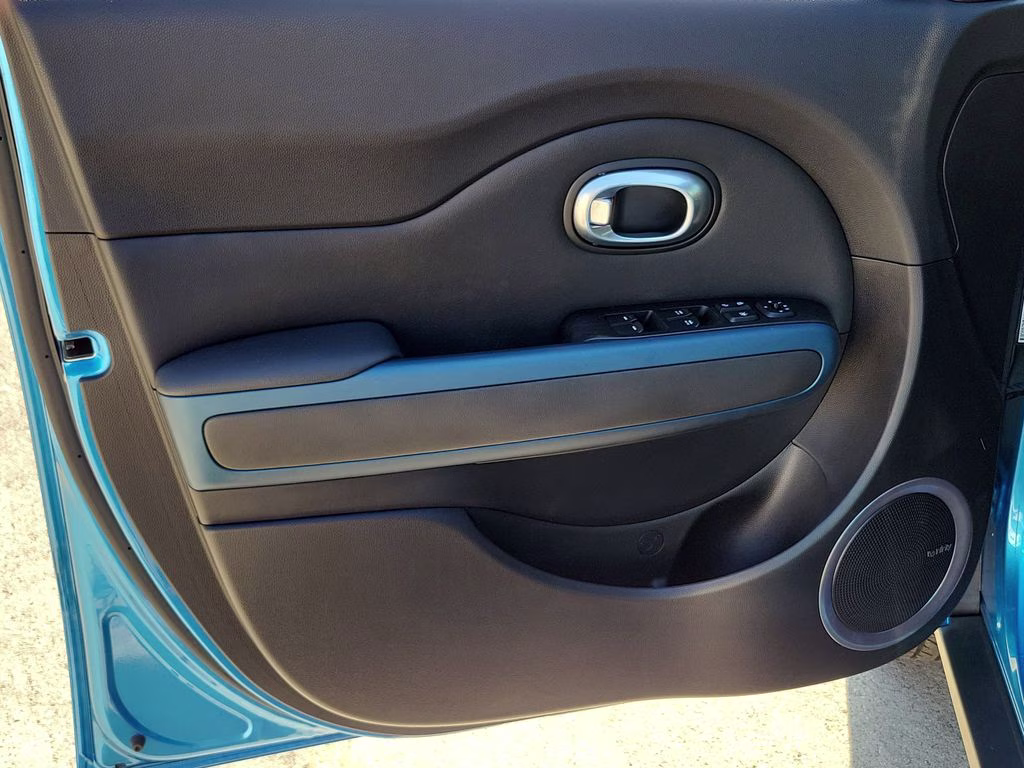 2015 Carribean Blue Kia Soul Plus FWD Hatchback