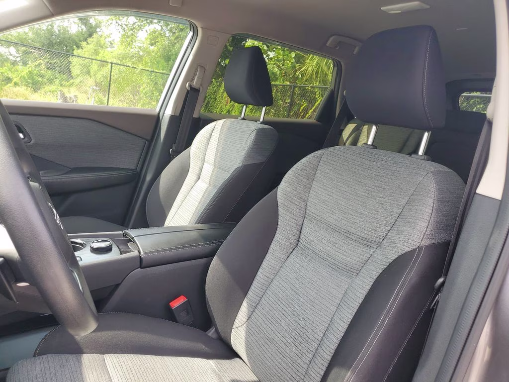 2023 Gun Metallic Nissan Rogue SV AWD SUV