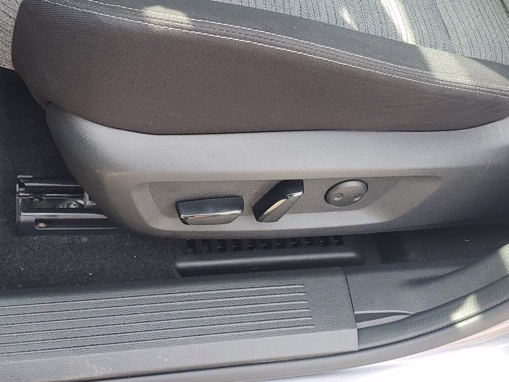 2023 Gun Metallic Nissan Rogue SV AWD SUV