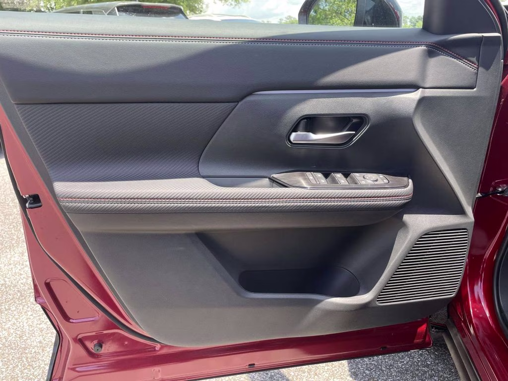 2026 Scarlet Ember Tintcoat Nissan Kicks SR FWD SUV