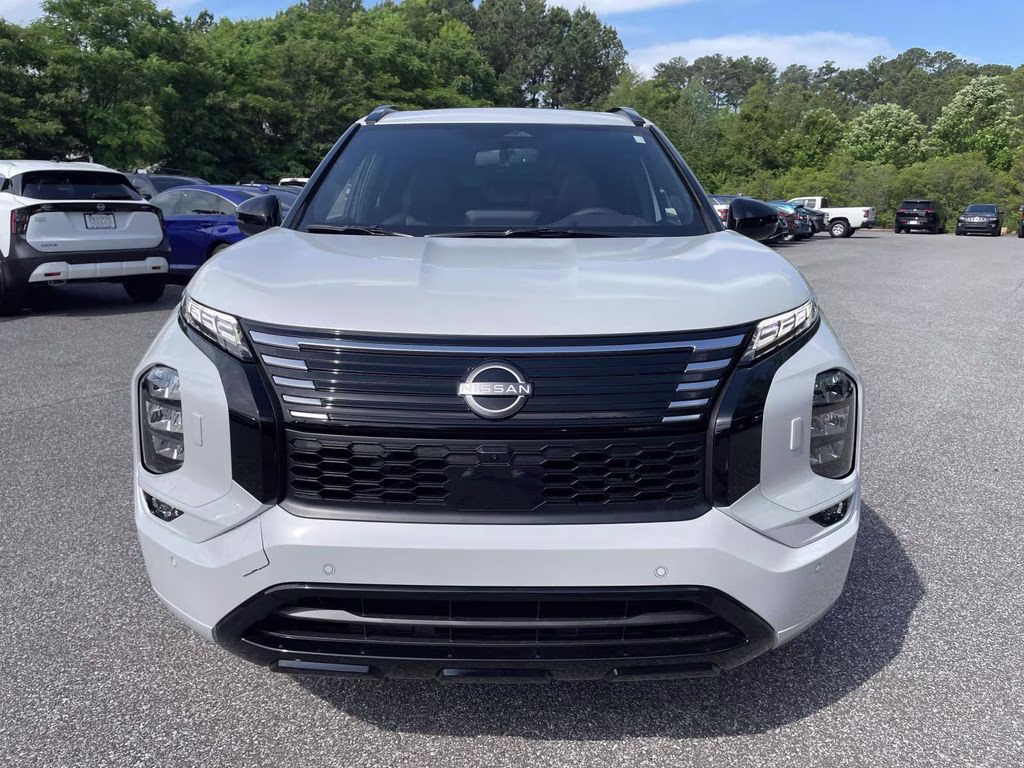 2026 Alpine Frost Nissan Rogue Plug-In Hybrid Platinum AWD SUV