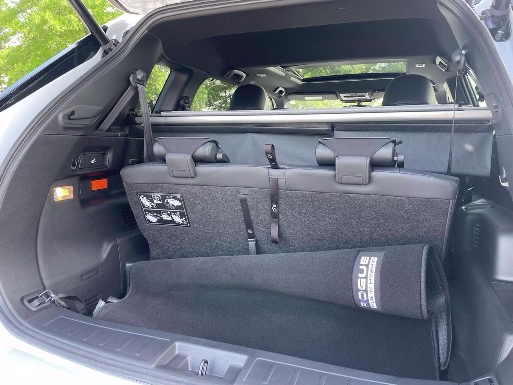 2026 Alpine Frost Nissan Rogue Plug-In Hybrid Platinum AWD SUV