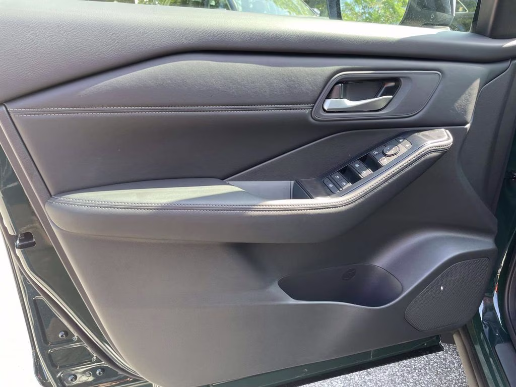 2026 Obsidian Green Nissan Rogue Dark Armor FWD SUV