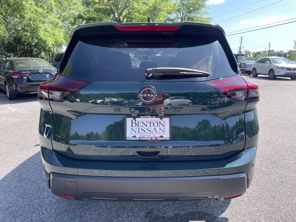 2026 Obsidian Green Nissan Rogue Dark Armor FWD SUV
