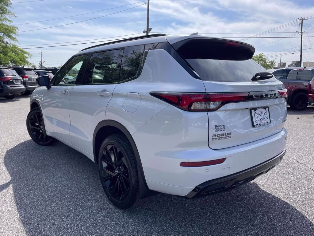 2026 Alpine Frost Nissan Rogue Plug-In Hybrid Platinum AWD SUV