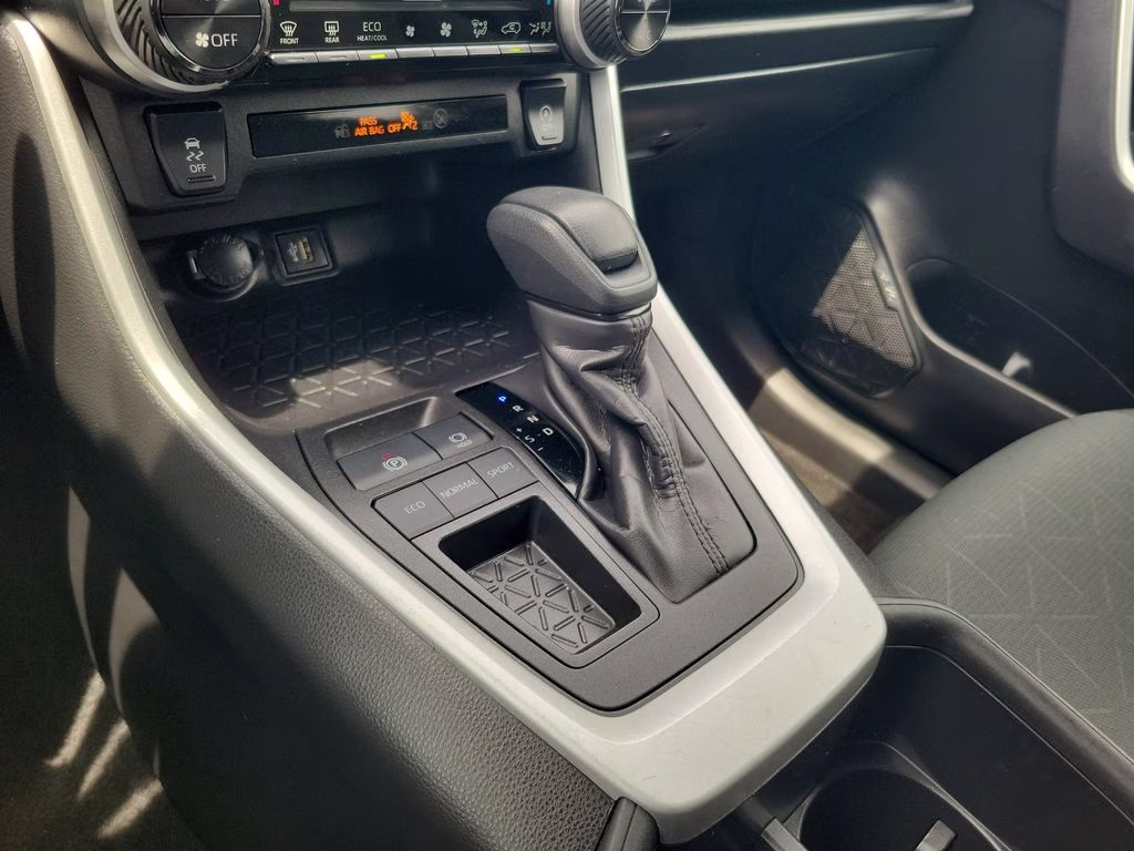 2024 Ice Toyota RAV4 XLE FWD SUV